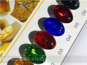 便宜出售美甲用品，全部是套胶，带盒子，免费送工具。想全部九成新，美甲欧式黑色桌子便宜出售，因身体原因...